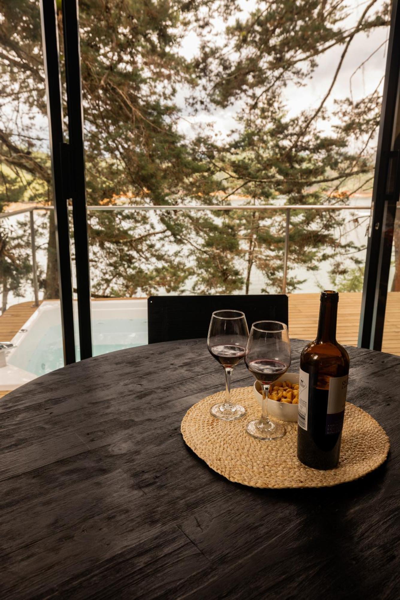 Porto Marina Hotel Guatapé Eksteriør billede