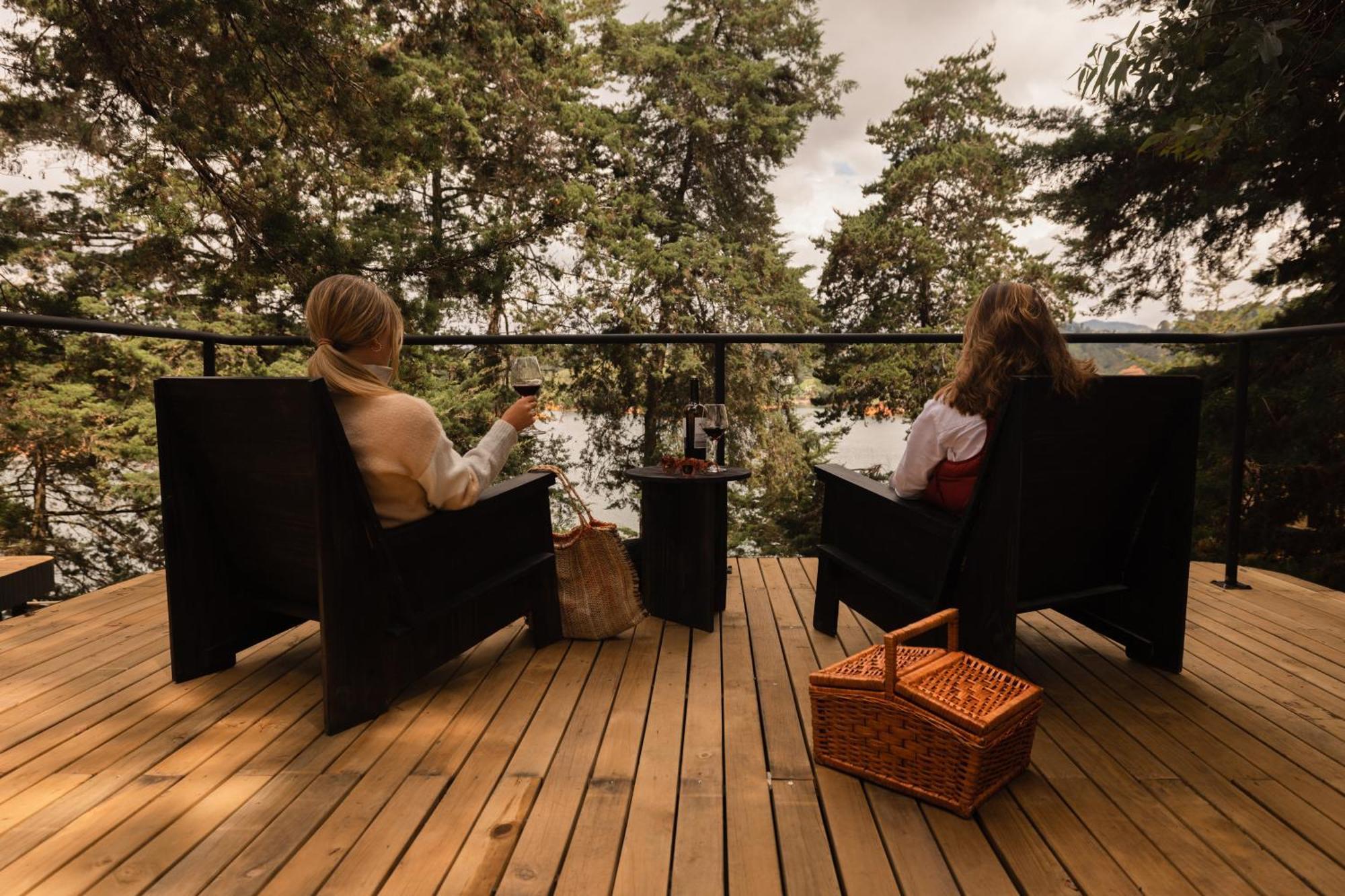 Porto Marina Hotel Guatapé Eksteriør billede