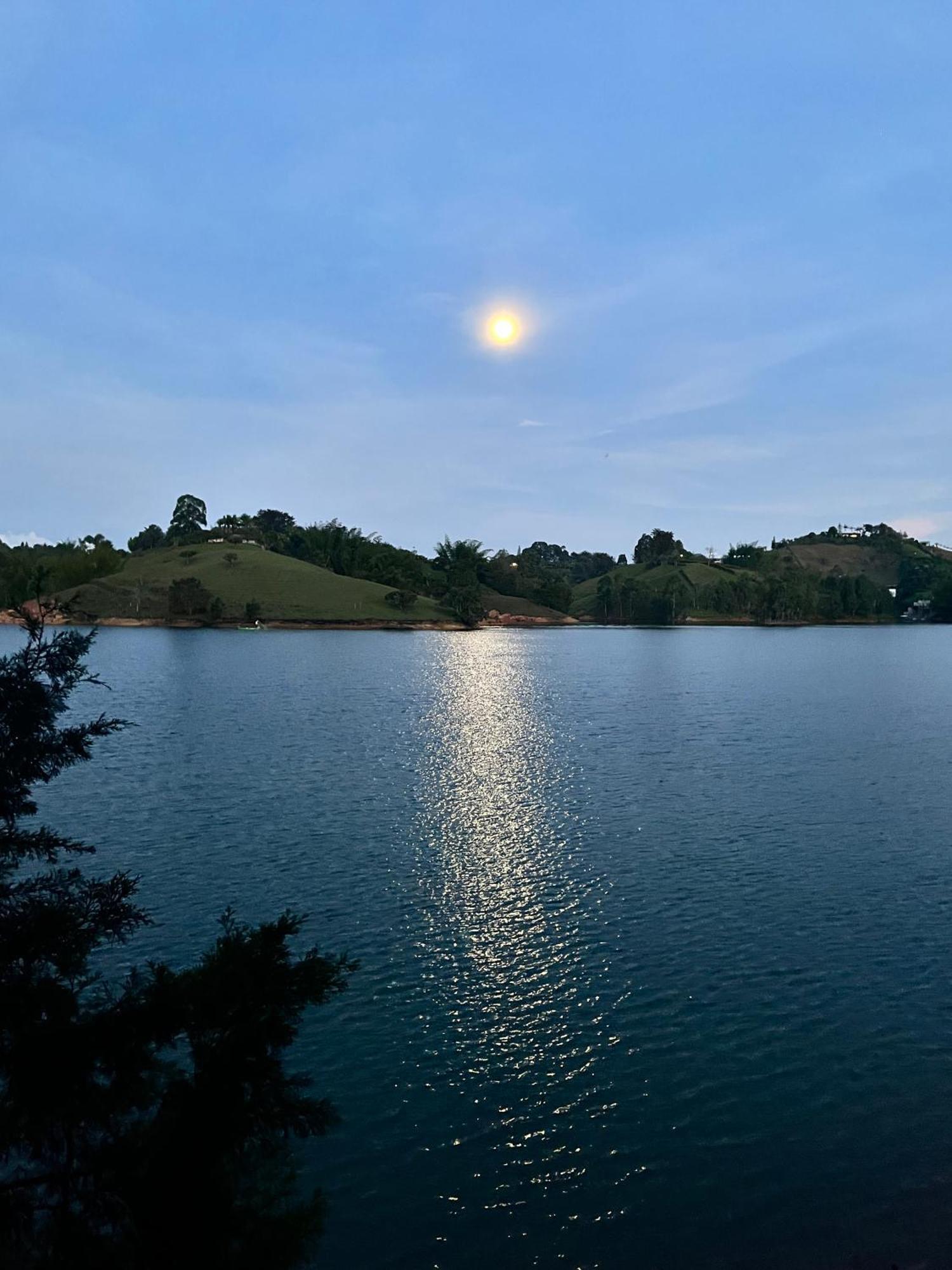 Porto Marina Hotel Guatapé Eksteriør billede